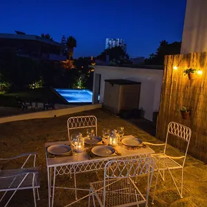 188 - Lantana - Pool, Garden And Patio Apartment